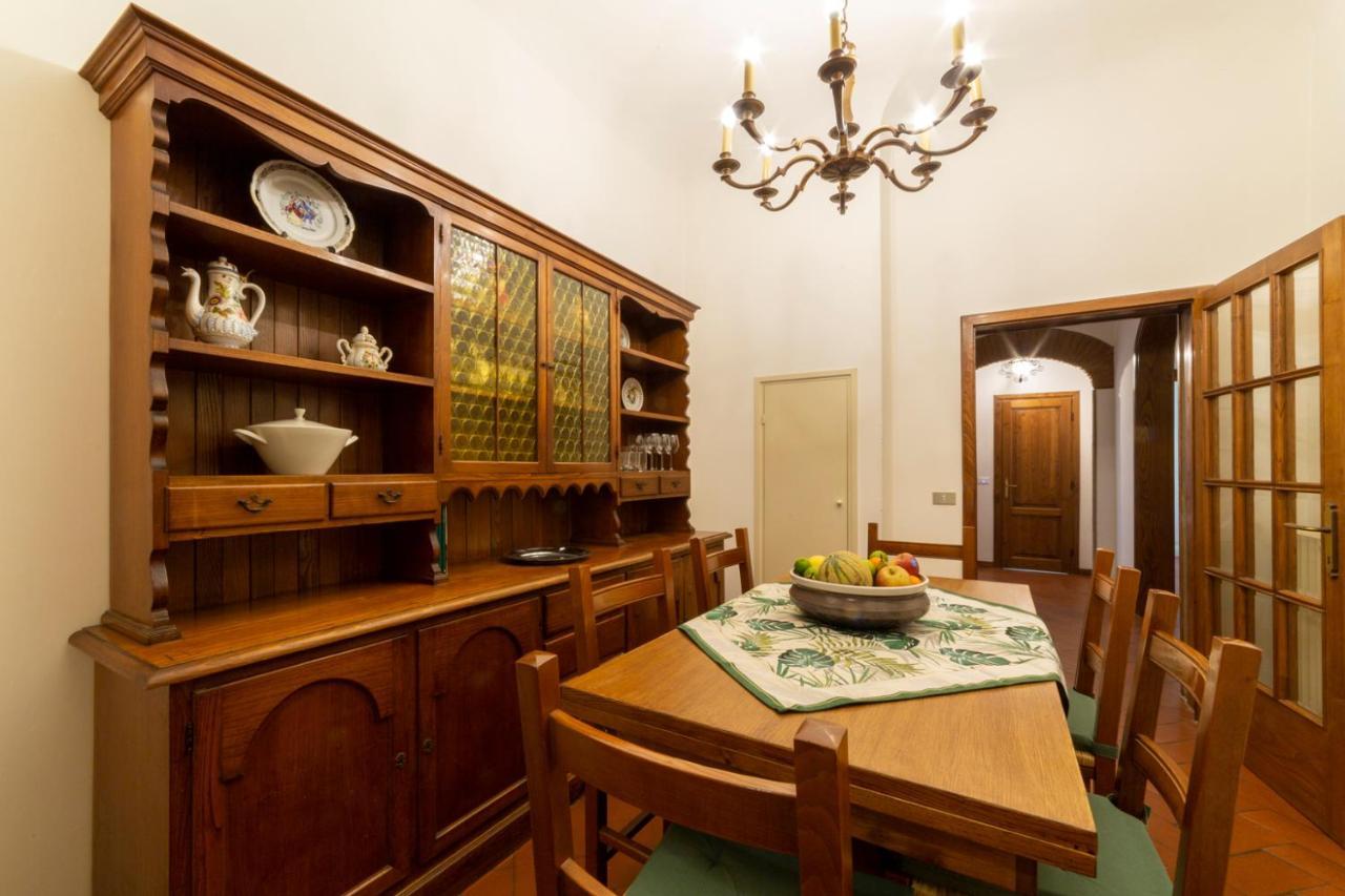 110 Sqm Apartment 6 Sleeps In Santa Croce Florença Exterior foto