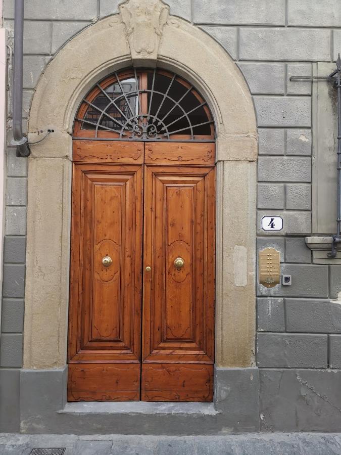 110 Sqm Apartment 6 Sleeps In Santa Croce Florença Exterior foto