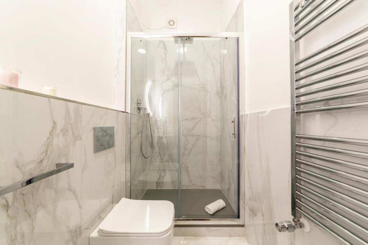 110 Sqm Apartment 6 Sleeps In Santa Croce Florença Exterior foto